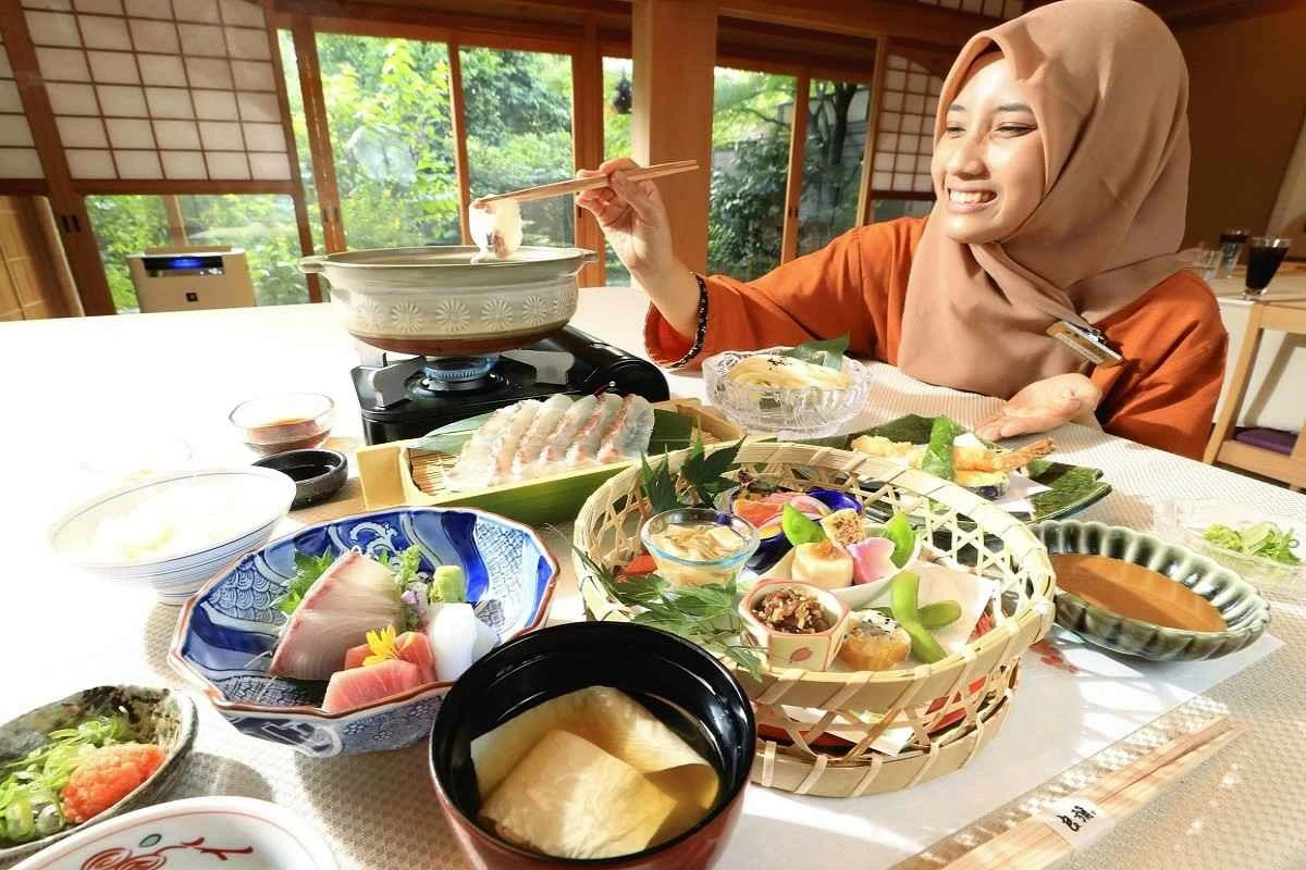 Hương vị Halal hấp dẫn du khách Hồi giáo đến xứ sở hoa anh đào Hương vị Halal hấp dẫn du khách Hồi giáo đến xứ sở hoa anh đào