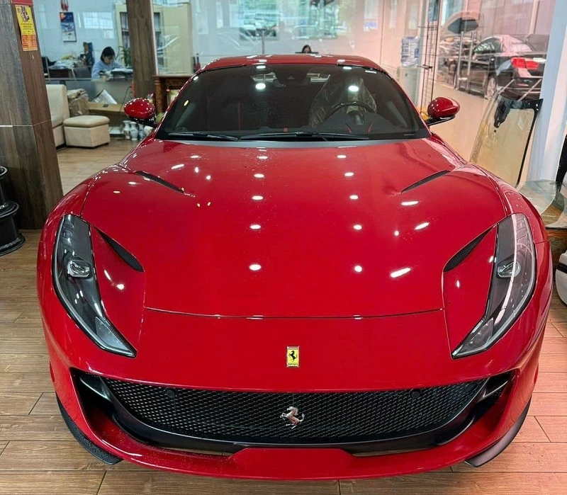 Cận cảnh siêu xe Ferrari 812 GTS vừa về Việt Nam, giá dự kiến khoảng 20 tỷ đồng