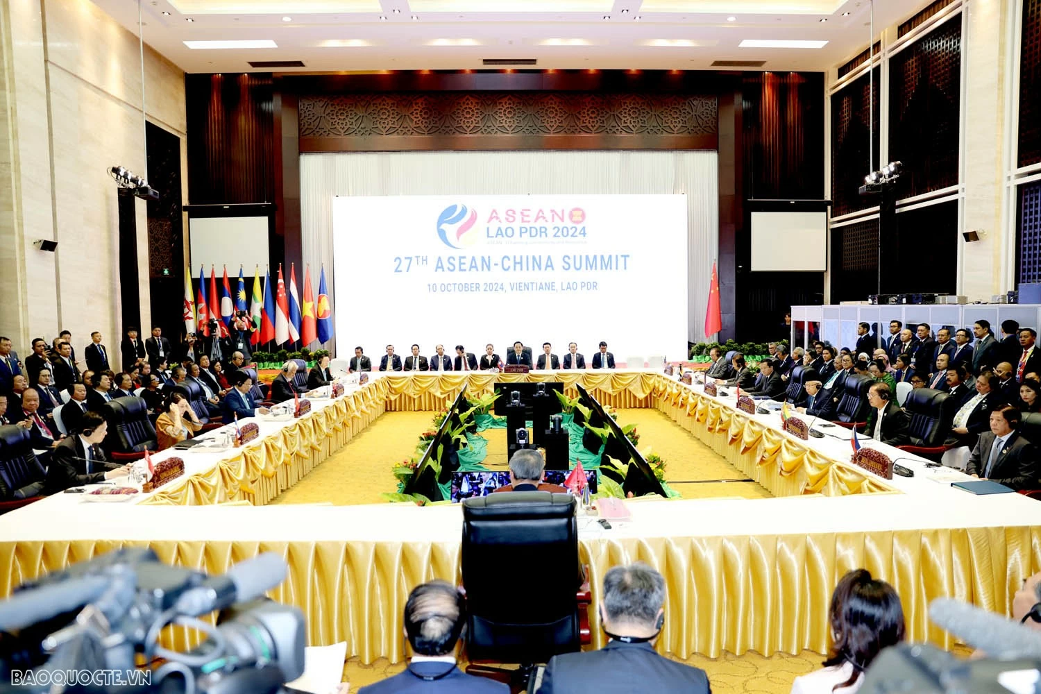 PM Pham Minh Chinh attends ASEAN - China, ASEAN - RoK Summits