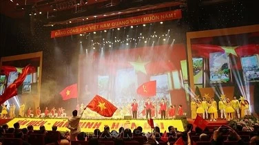 Grand ceremony celebrates 70th anniversary of Hanoi’s Liberation Day