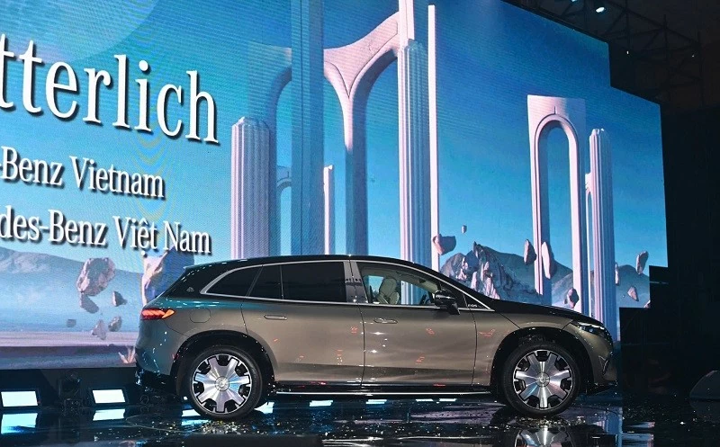 Cận cảnh Mercedes-Maybach EQS 680 vừa ra mắt tại Việt Nam, giá 7,61 tỷ đồng