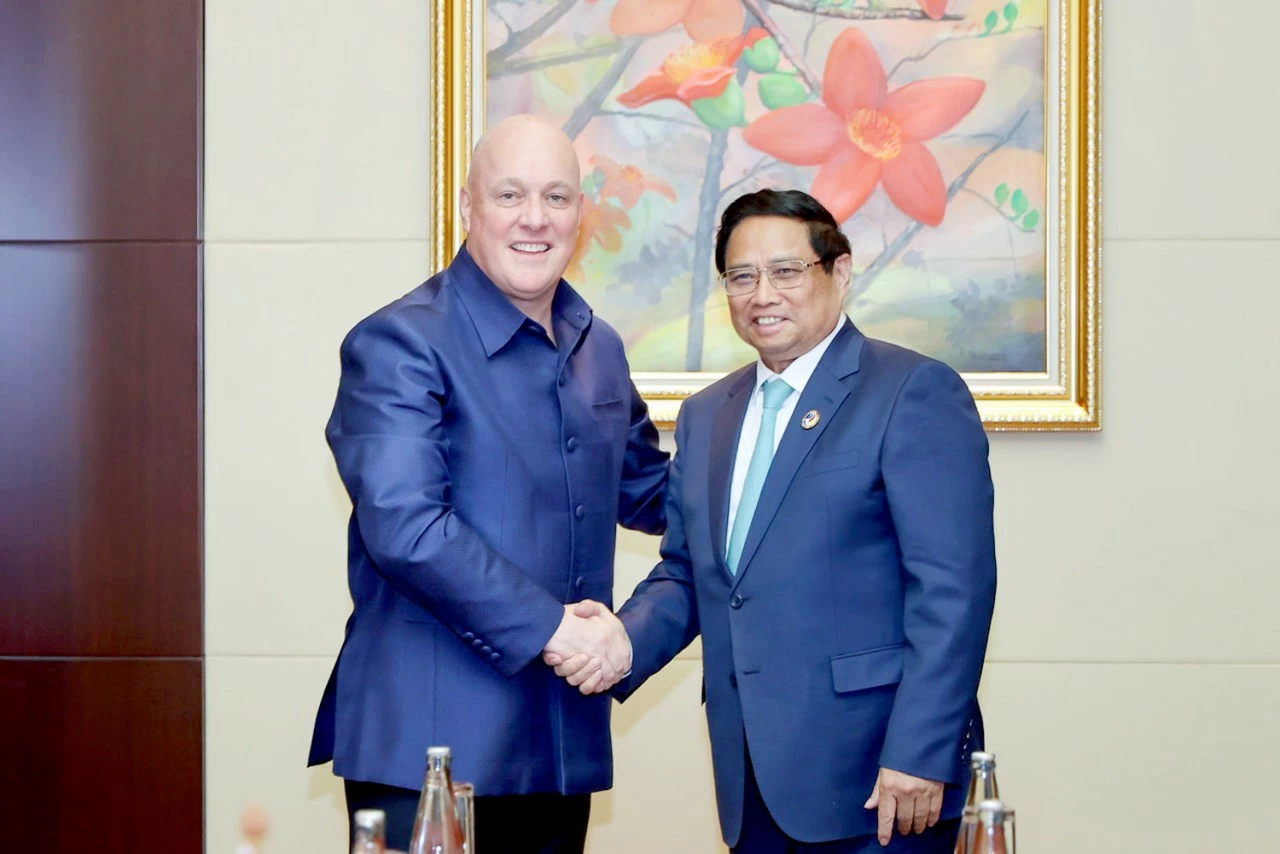 PM Pham Minh Chinh meets with New Zealand counterpart in Vientiane