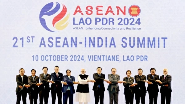 PM Pham Minh Chinh attends ASEAN Summits with India, Canada in Vientiane