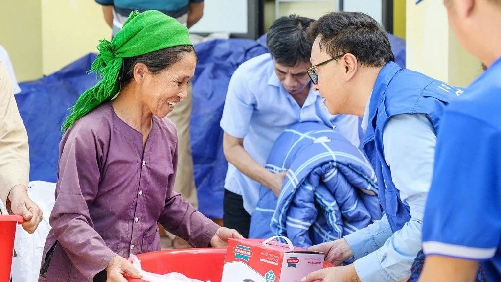 Japan provides 2 million USD in urgent support to UNICEF and IOM for typhoon relief in Vietnam