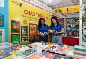 Book exhibition marks 70th Hanoi’s Liberation Day anniversary