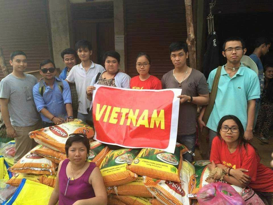 Đoàn từ thiện của chị Cương luôn được người dân Nepal yêu mến và biết ơn. (Ảnh do nhân vật cung cấp) Đoàn từ thiện của chị Cương luôn được người dân Nepal yêu mến và biết ơn. (Ảnh do nhân vật cung cấp)