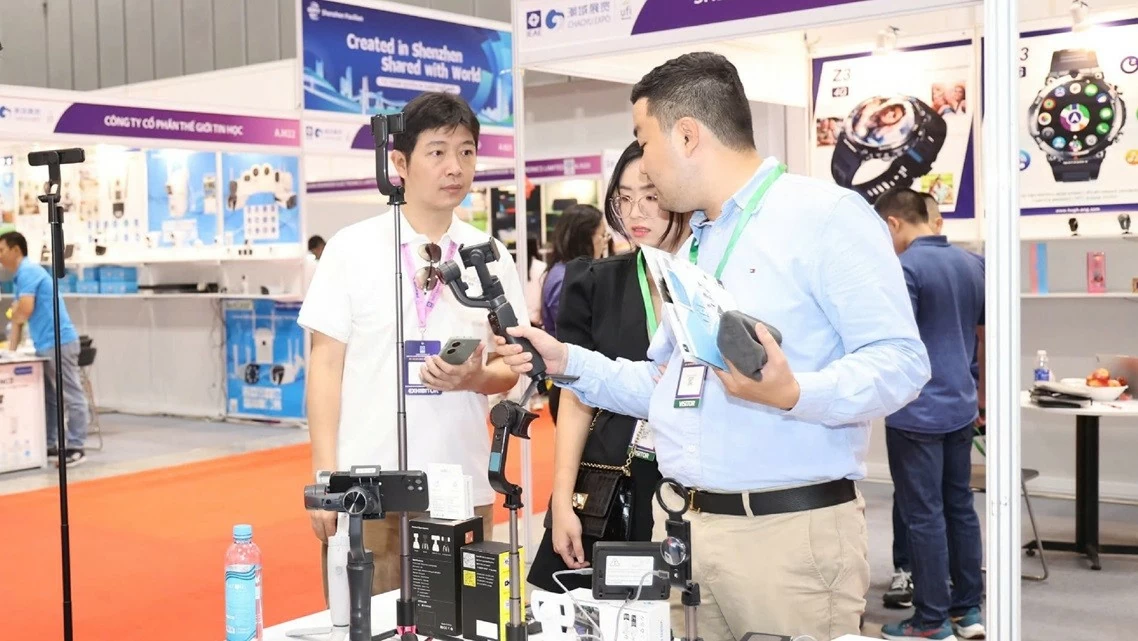Triển lãm IEAE: 'Cơ hội vàng' hợp tác, giao thương cho doanh nghiệp ngành điện tử và thiết bị thông minh Triển lãm IEAE: 'Cơ hội vàng' hợp tác, giao thương cho doanh nghiệp ngành điện tử và thiết bị thông minh