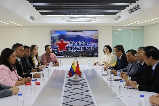 ĐOÀN LÀM VIỆC VỚI THỊ TRƯỞNG CARACAS, Carmen Meléndez. ĐOÀN LÀM VIỆC VỚI THỊ TRƯỞNG CARACAS, Carmen Meléndez.