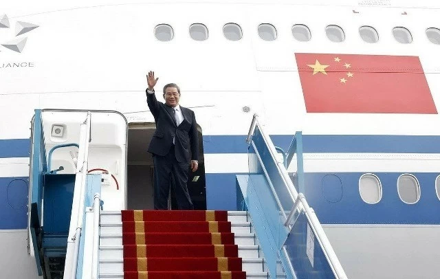 Chinese Premier Li Qiang left Hanoi, wrapped up official visit to Vietnam