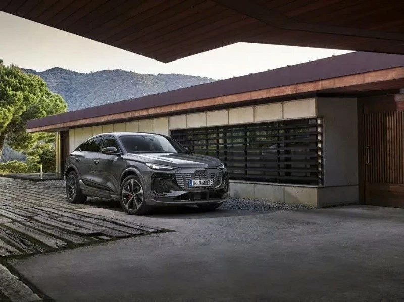 Giá xe Audi Q6 Sportback e-tron khởi điểm từ 1,79 tỷ đồng