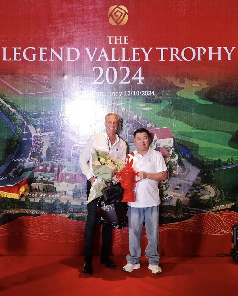 Golf thủ Park Ji Hoon giành chức vô địch giải The Legend Valley Trophy 2024 với số điểm best gross là 74 gậy