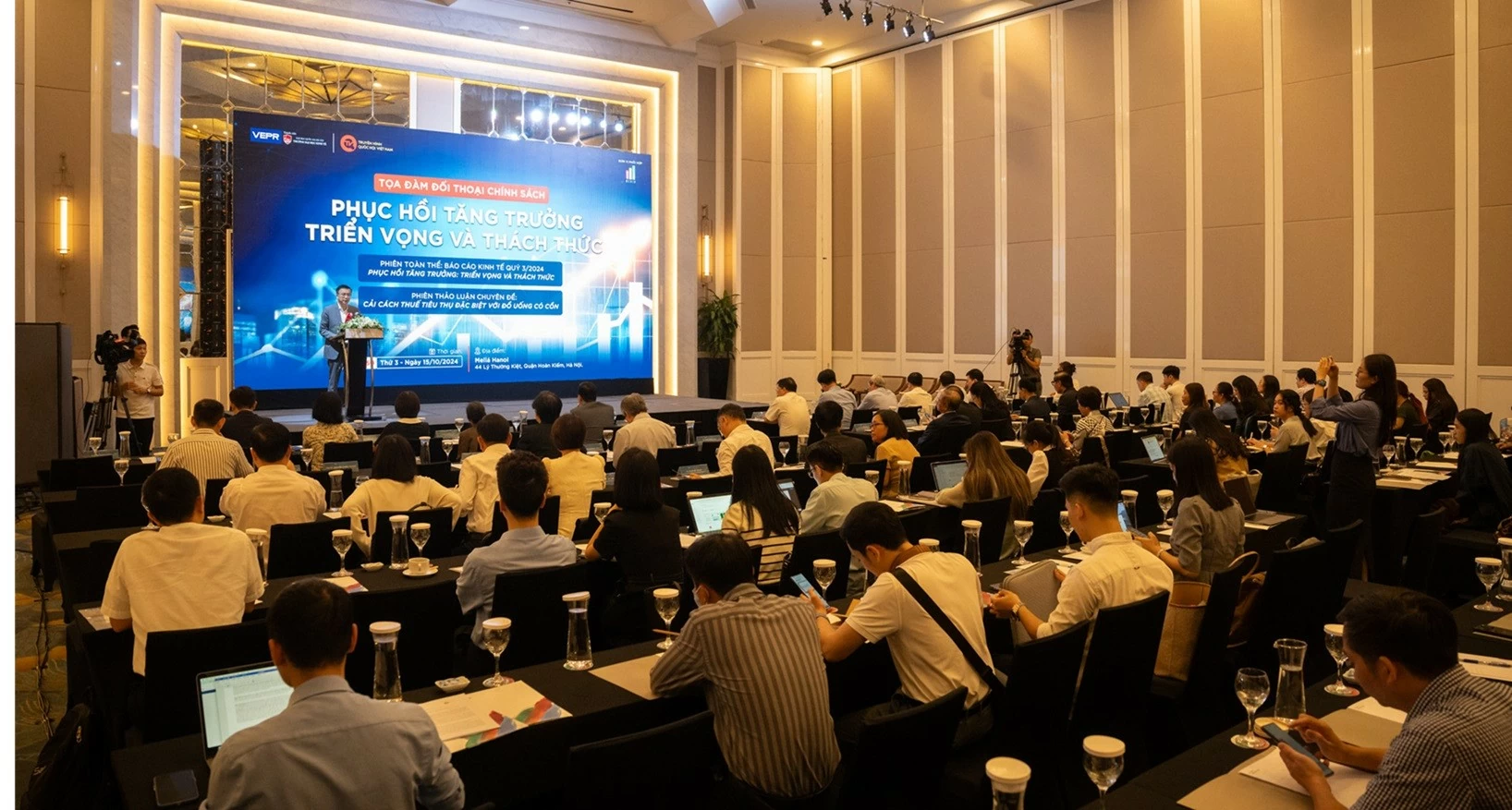 VEPR: Với kịch bản cao, tăng trưởng kinh tế Việt Nam sẽ đạt mục ti&ecirc;u mới 7% của Ch&iacute;nh phủ