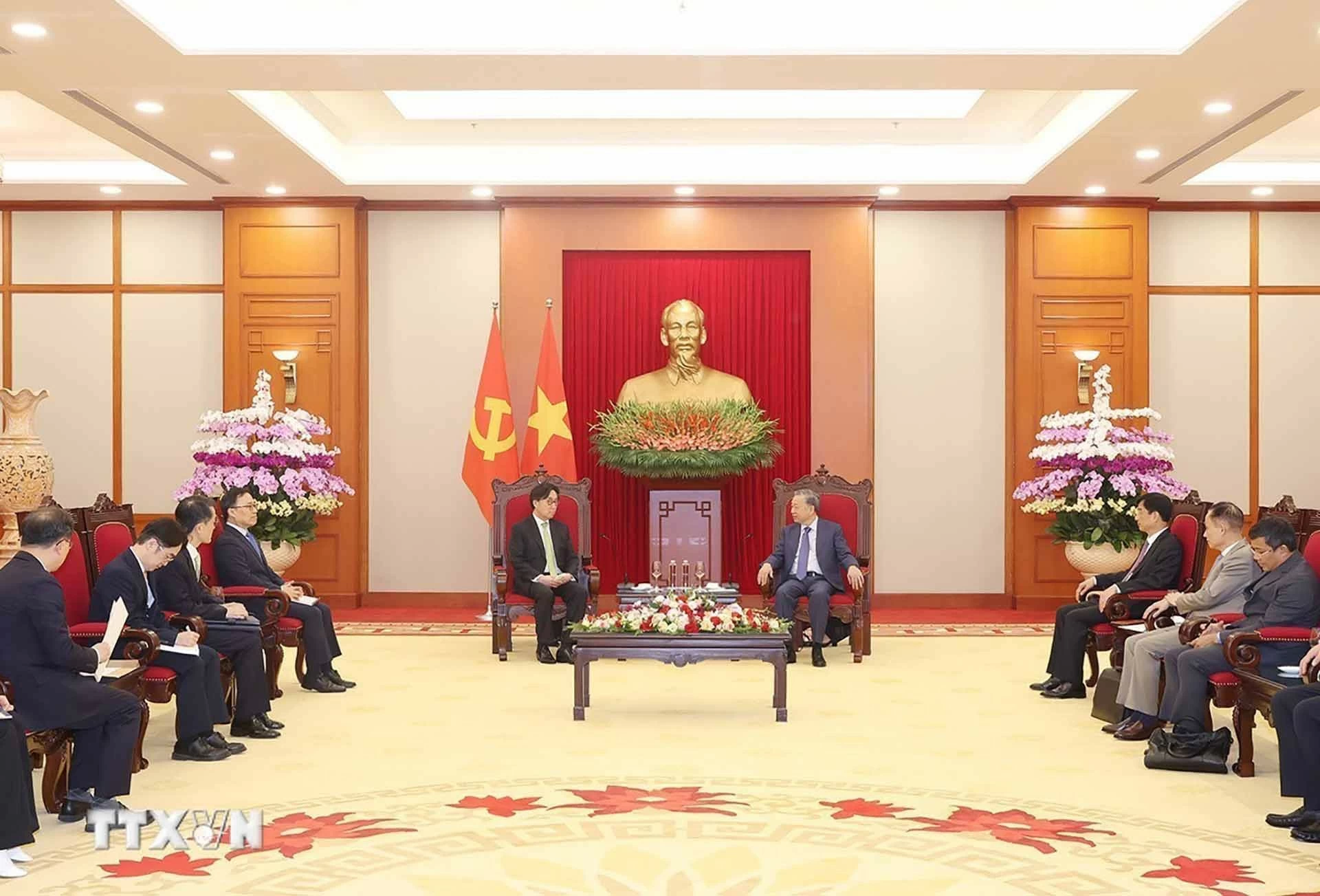 Tổng Bí thư, Chủ tịch nước Tô Lâm tiếp Cố vấn đặc biệt về ngoại giao, an ninh của Tổng thống Hàn Quốc Tổng Bí thư, Chủ tịch nước Tô Lâm tiếp Cố vấn đặc biệt về ngoại giao, an ninh của Tổng thống Hàn Quốc