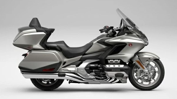 Cận cảnh Honda Gold Wing 2024 vừa ra mắt tại Việt Nam, giá 1,231 tỷ đồng