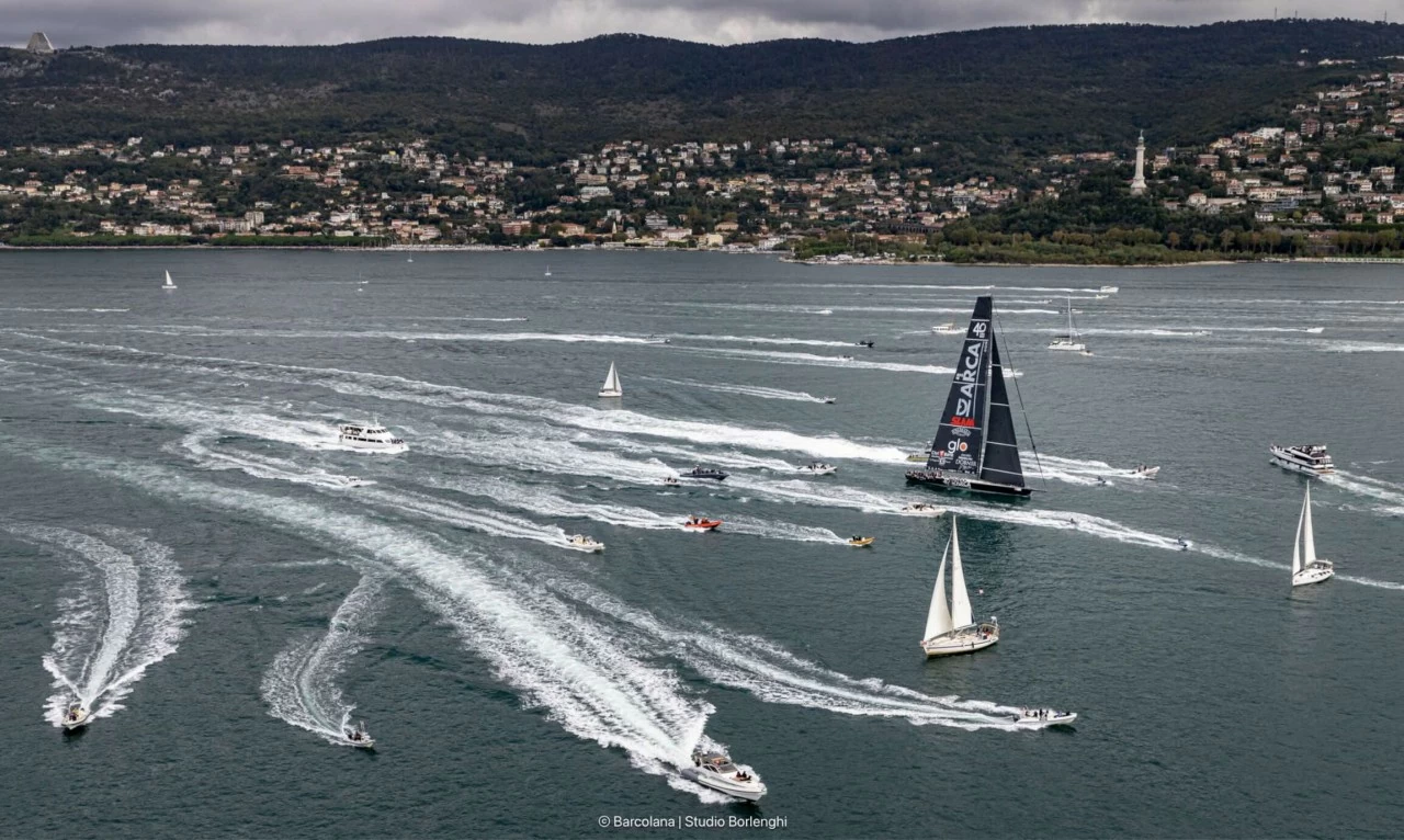 Italy: Mãn nhãn với giải đua thuyền buồm lớn nhất thế giới Barcolana Regatta