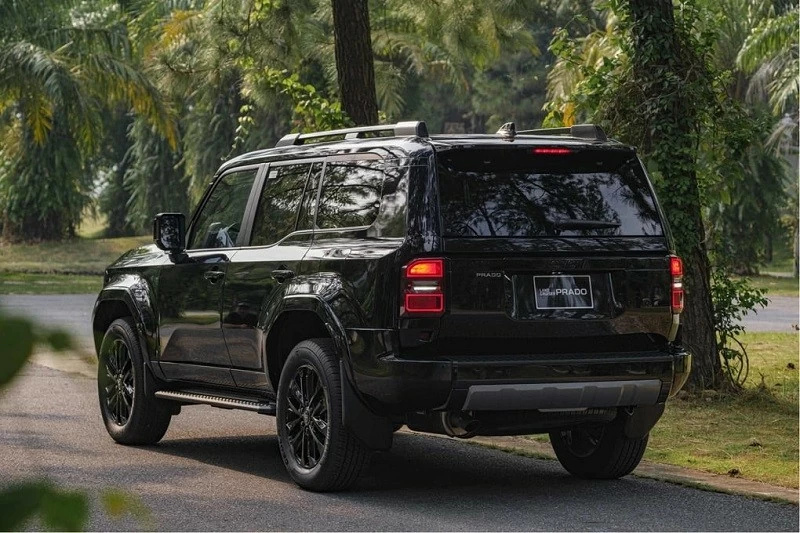 Cận cảnh Toyota Land Cruiser Prado 2024 vừa ra mắt, giá từ 3,46 tỷ đồng