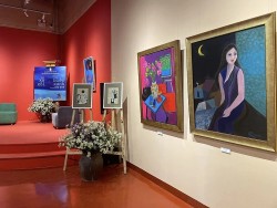 Nữ nhà văn và hành trình đột phá trong 'địa hạt' mới của thơ, tùy bút và hội họa