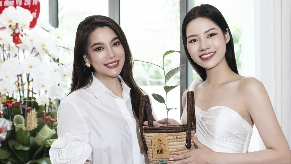 Nghệ sĩ Trương Ngọc Ánh đồng hành và tiễn Cao Ngọc Bích dự thi Miss Earth 2024