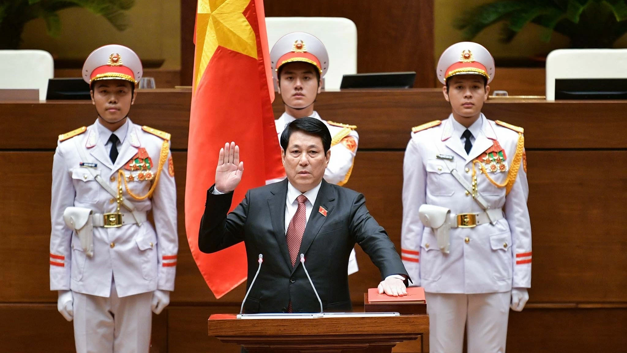 Tổng Bí thư, Chủ tịch nước Lào gửi thư chúc mừng Chủ tịch nước Lương Cường