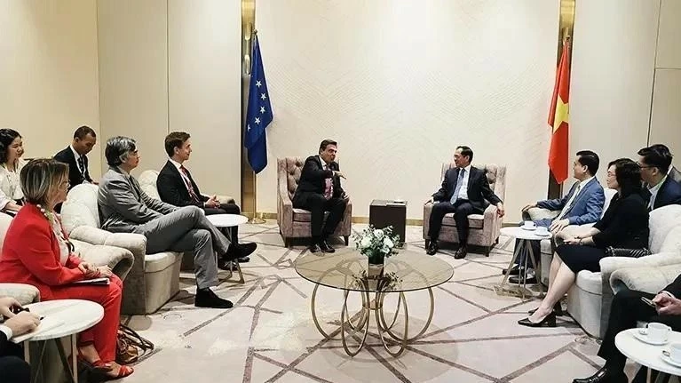 Deputy PM Bui Thanh Son meets with Vice-President of European Commission