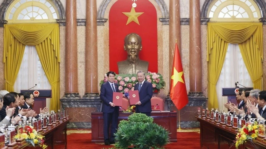 Presidential Office held ceremony to hand over work to newly elected President