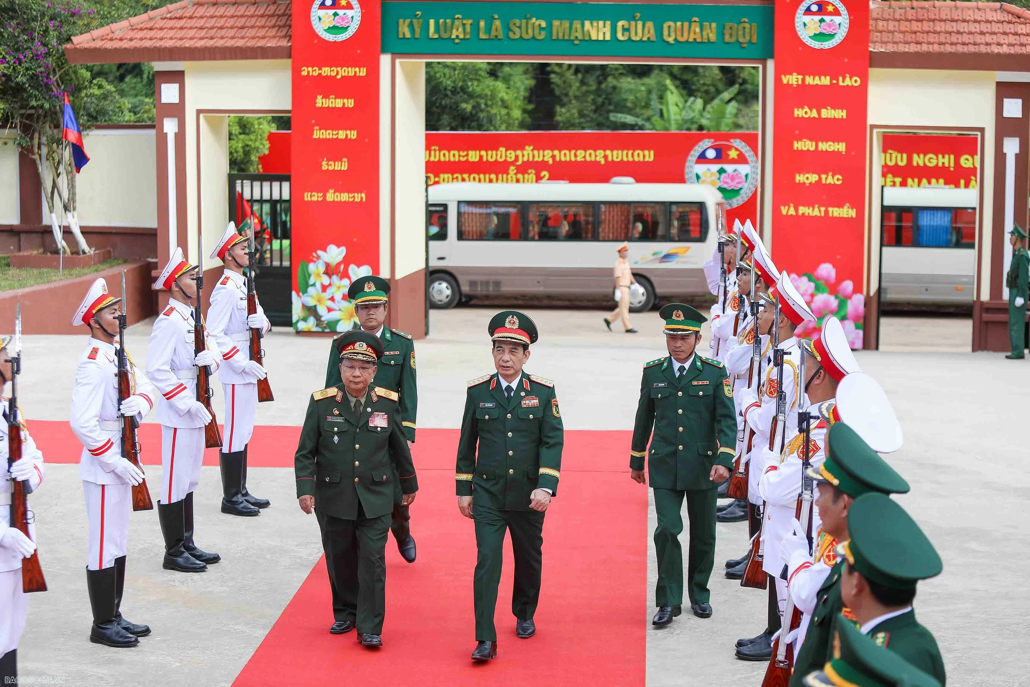 Tình đoàn kết Việt Nam-Lào xây dựng bằng bao nỗ lực và trải qua bao thử thách