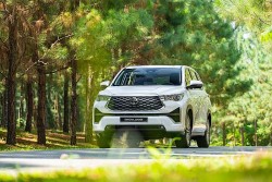 Top 5 mẫu xe hybrid bán chạy nhất 9 tháng đầu năm 2024: Toyota Innova Cross HEV dẫn đầu