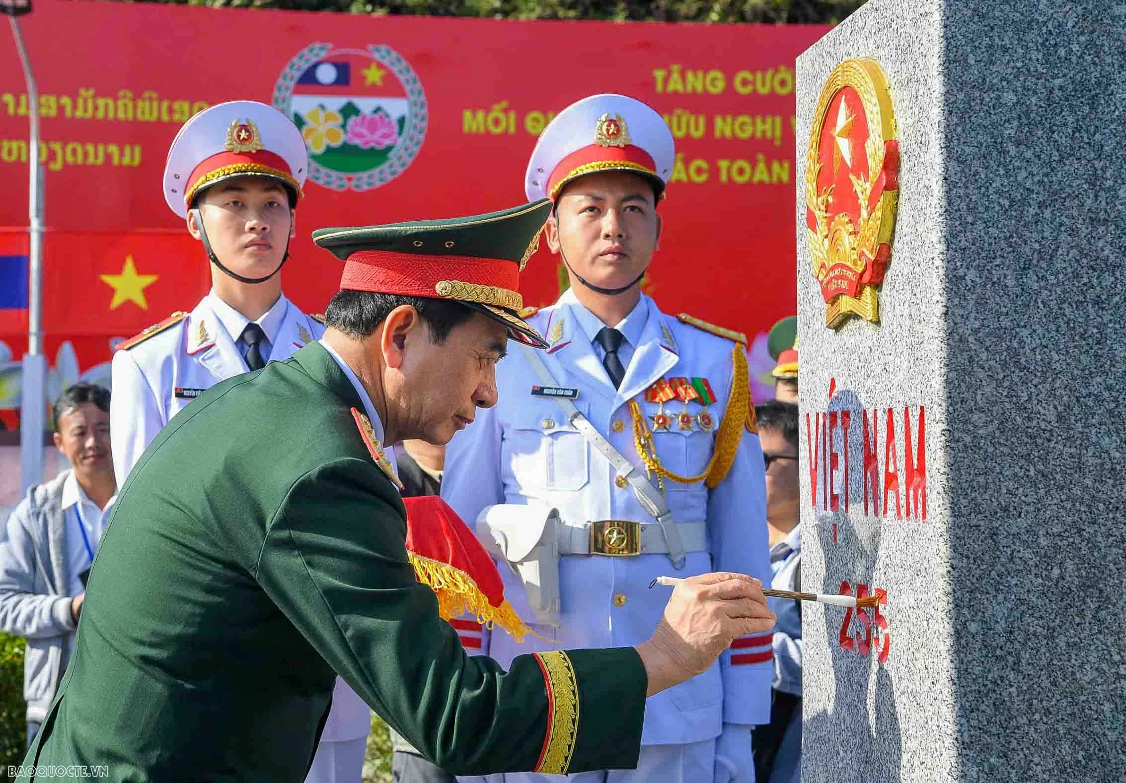 Chương trình Giao lưu quốc phòng biên giới Việt Nam thành công tốt đẹp Bộ Quốc phòng Việt Nam hỗ trợ Lào xây dựng xây dựng doanh trại quân đội