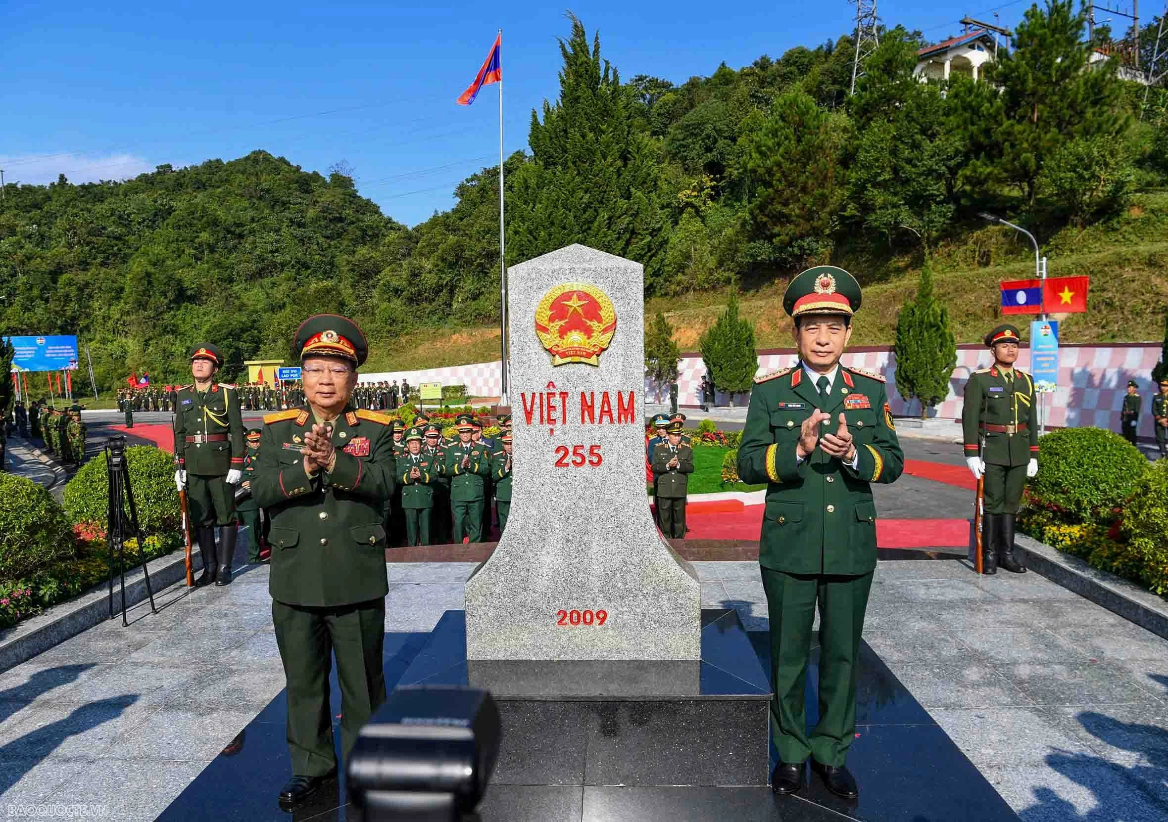 Chương trình Giao lưu quốc phòng biên giới Việt Nam thành công tốt đẹp Bộ Quốc phòng Việt Nam hỗ trợ Lào xây dựng xây dựng doanh trại quân đội