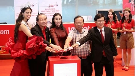 Da Nang launches new flight service with India’s Ahmedabad