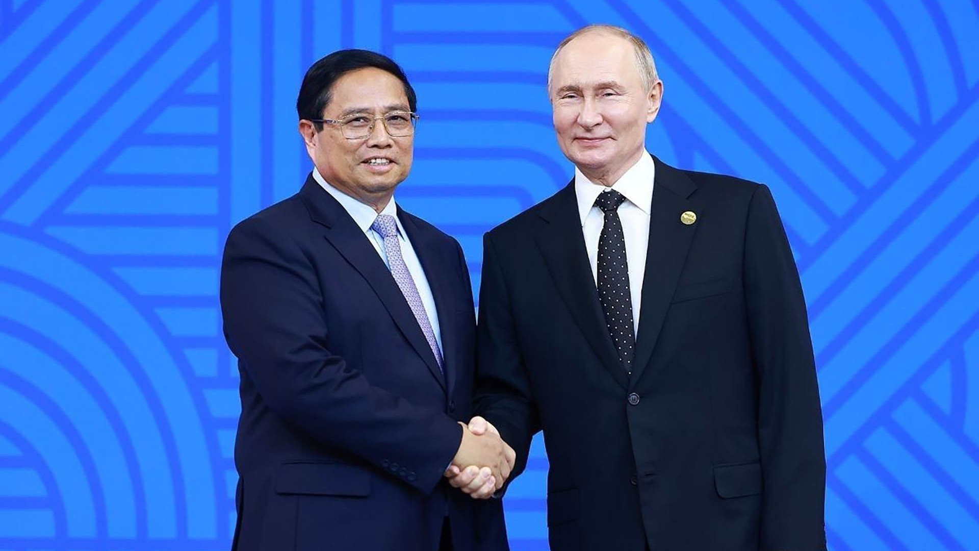 thu tuong pham minh chinh du le don chieu dai do tong thong nga vladimir putin chu tri