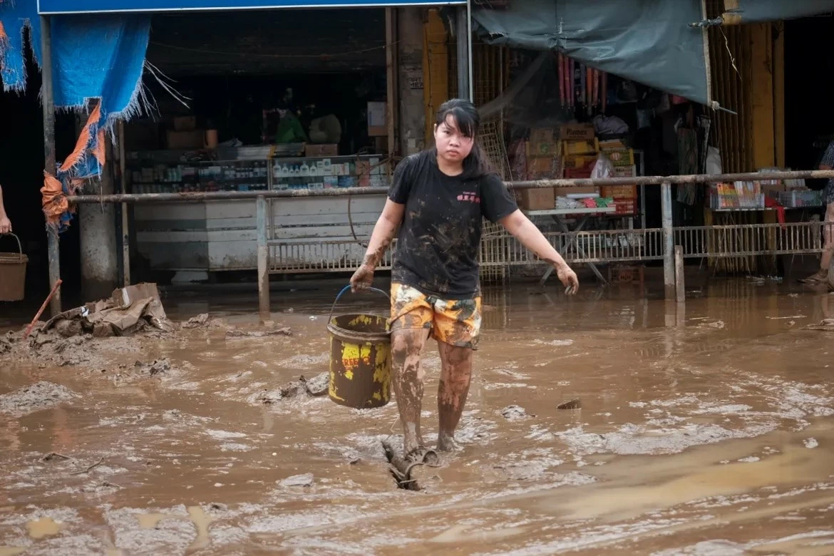 Philippines vật lộn sau bão Trà Mi