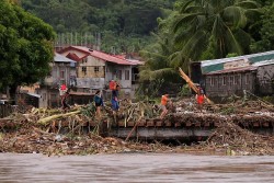 Philippines 'oằn mình' chống chịu bão Trà Mi, hàng chục người thiệt mạng