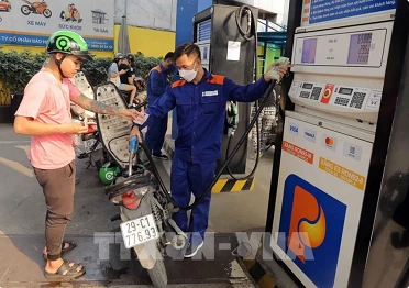 Petrol prices down slightly in latest adjustment