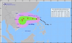 Bão Trà Mi đi vào Biển Đông, trở thành cơn bão số 6, di chuyển theo hướng Tây, gió vùng gần tâm bão giật cấp 11