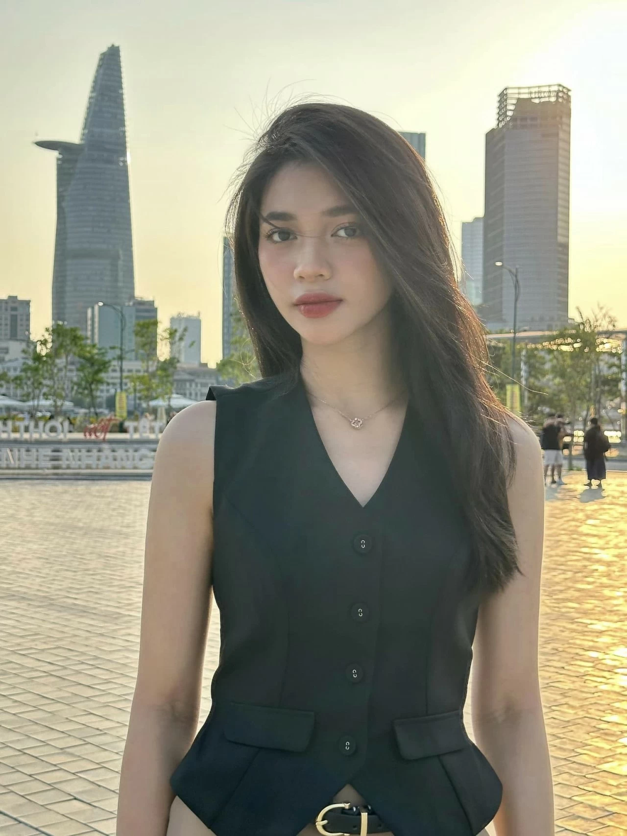 Á hậu Huỳnh Minh Kiên Á hậu Huỳnh Minh Kiên