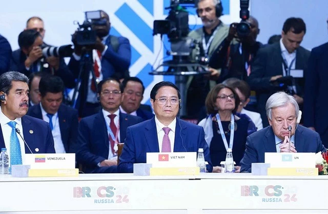 PM Pham Minh Chinh speaks on strategic connections at expanded BRICS Summit