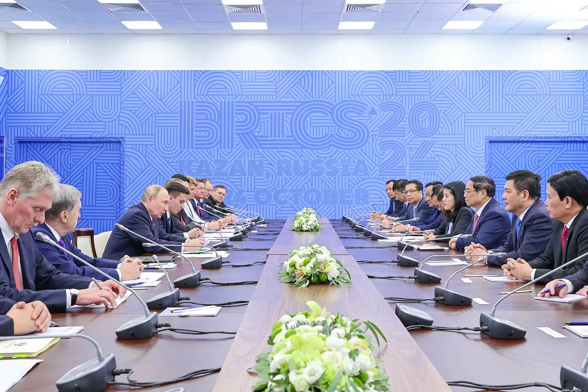 Thủ tướng Phạm Minh Chính hội đàm với Tổng thống Liên bang Nga Vladimir Putin Thủ tướng Phạm Minh Chính hội đàm với Tổng thống Liên bang Nga Vladimir Putin