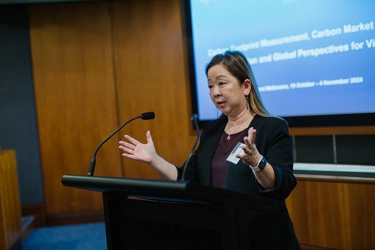 Chính phủ Australia tài trợ học bổng về thị trường carbon cho nghiên cứu sinh Việt Nam Chính phủ Australia tài trợ học bổng về thị trường carbon cho nghiên cứu sinh Việt Nam