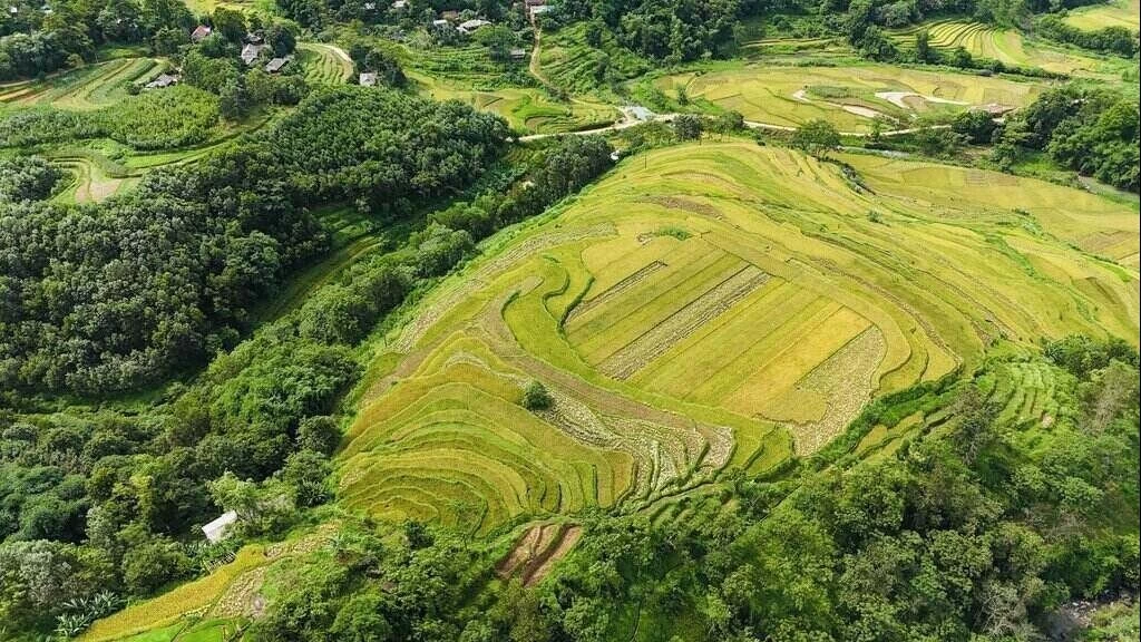 Đến Miền Đồi, Hòa Bình, đắm mình vào những ngày hội rực rỡ sắc màu, sống trọn vẹn nơi núi rừng Tây Bắc