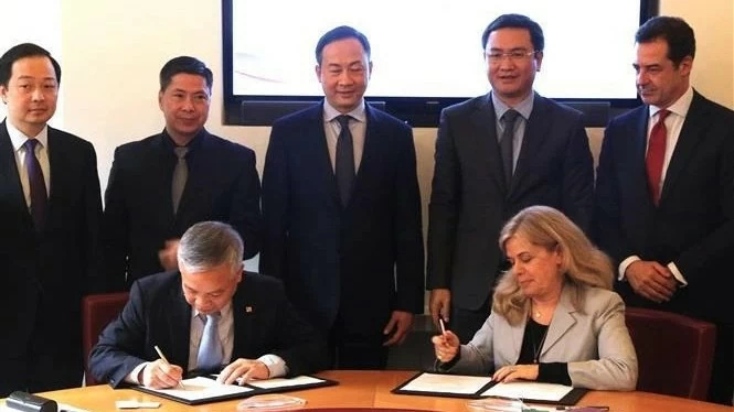 Vietnam, Italy further facilitates cooperation and investment