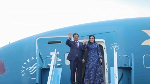 Prime Minister Pham Minh Chinh leaves Hanoi for visits to three Middle East countries