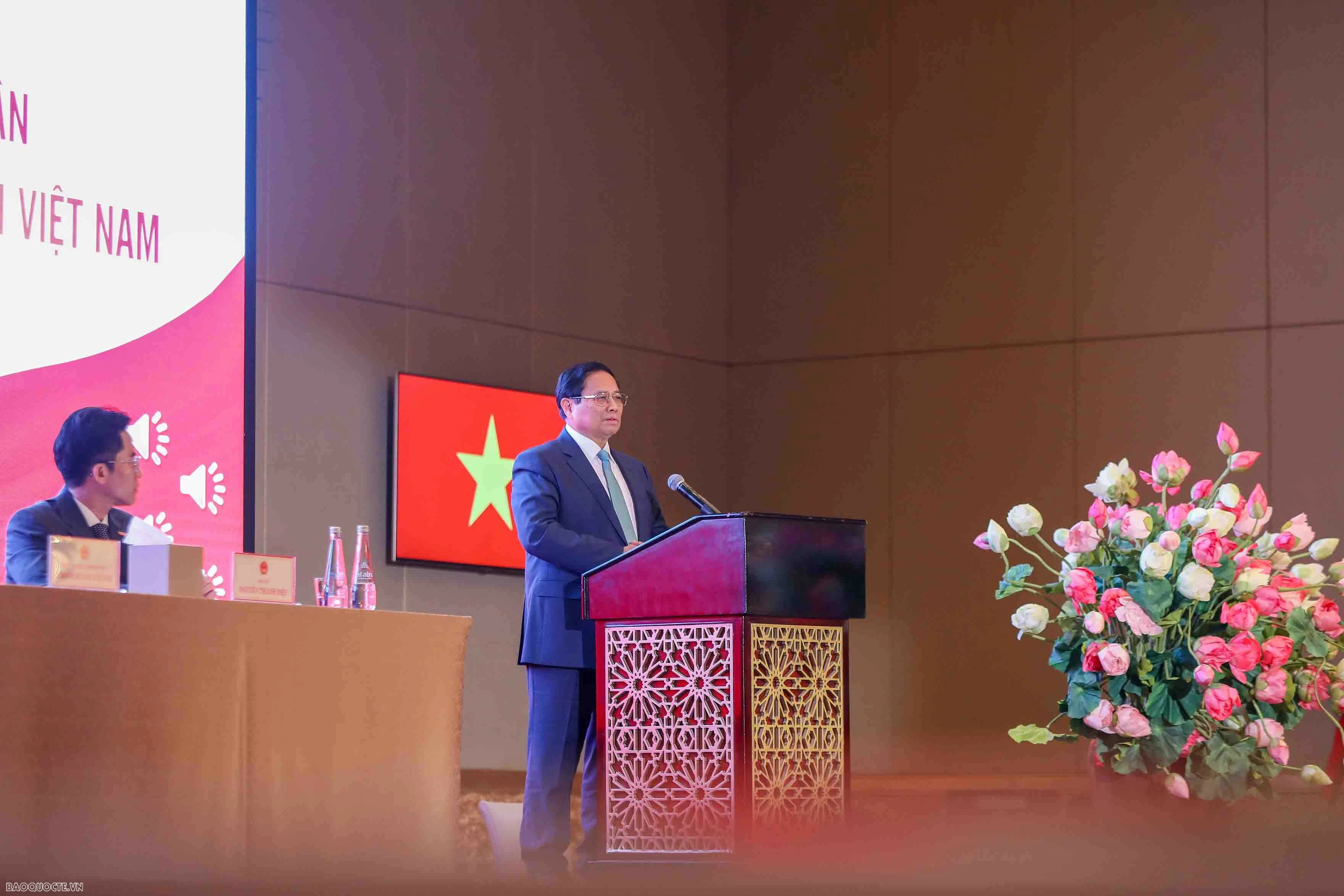 PM Pham Minh Chinh meets Vietnamese community in Abu Dhabi