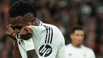 Lên tiếng sau thất bại trước Barcelona, Vinicius hứa hẹn gì?