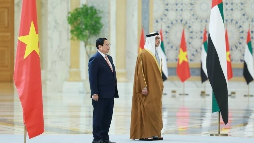 Welcome ceremony with a 21-cannon salute for Prime Minister Pham Minh Chinh in Abu Dhabi