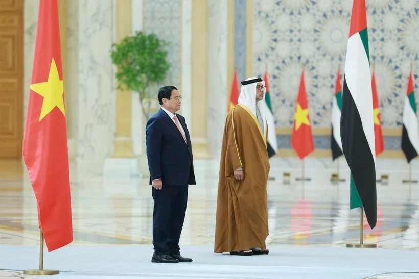 Welcome ceremony with a 21-cannon salute for Prime Minister Pham Minh Chinh in Abu Dhabi