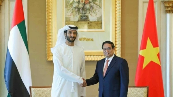 PM Pham Minh Chinh receives UAE Minister of Economy Abdulla Bin Touq Al Marri