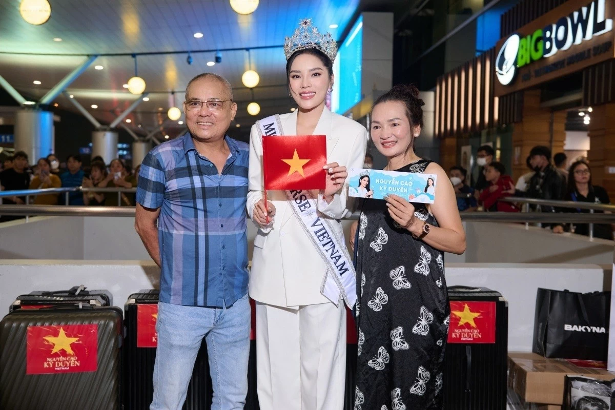 Hoa hậu Kỳ Duyên lên đường dự thi Miss Universe 2024