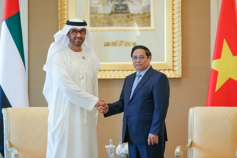 Thủ tướng Phạm Minh Chính và ông Saltan Bin Ahmed Al Jaber, Bộ trưởng Công nghiệp và Công nghệ cao, CEO Tập đoàn ADNOC. (Ảnh: Nhật Bắc)