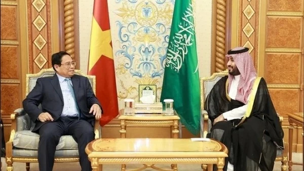 PM Pham Minh Chinh, Saudi Arabian counterpart Mohammed bin Salman bin Abdulaziz Al Saud hold talks in Riyadh